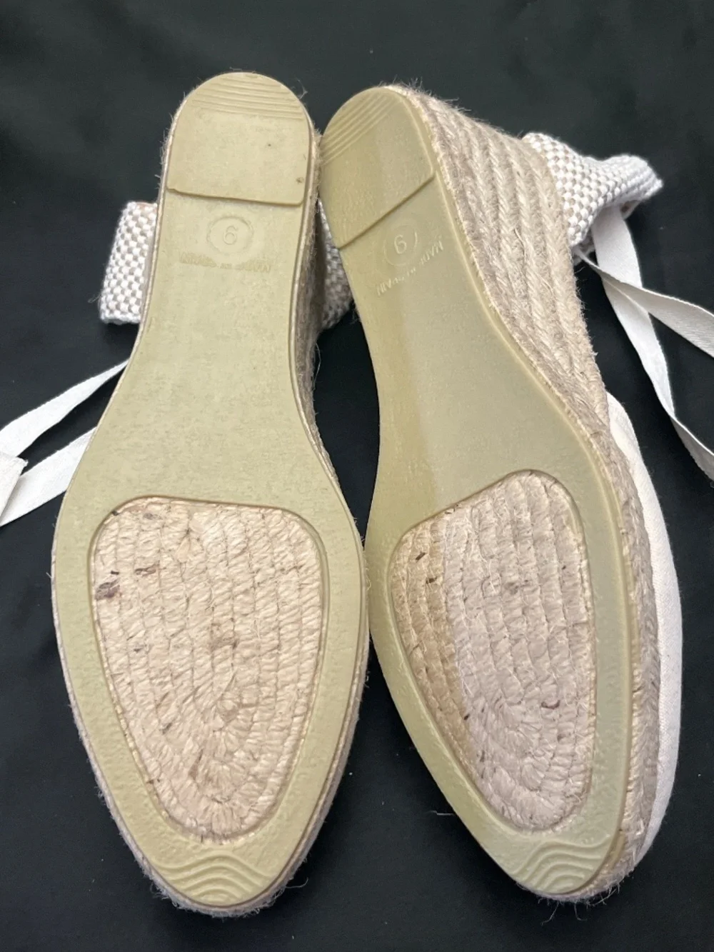 NWOT Cream Color Dalson Brand Espadrille Shoes With Ankle Ties.  Sz. 9.